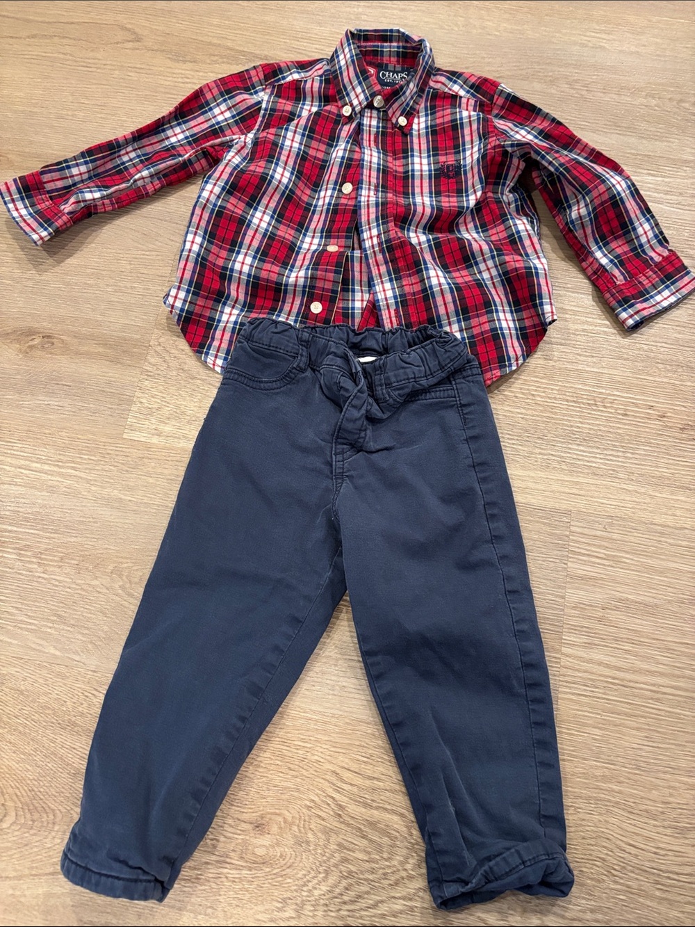 Chaps Red Plaid Button-Down with mayoral Navy Pants